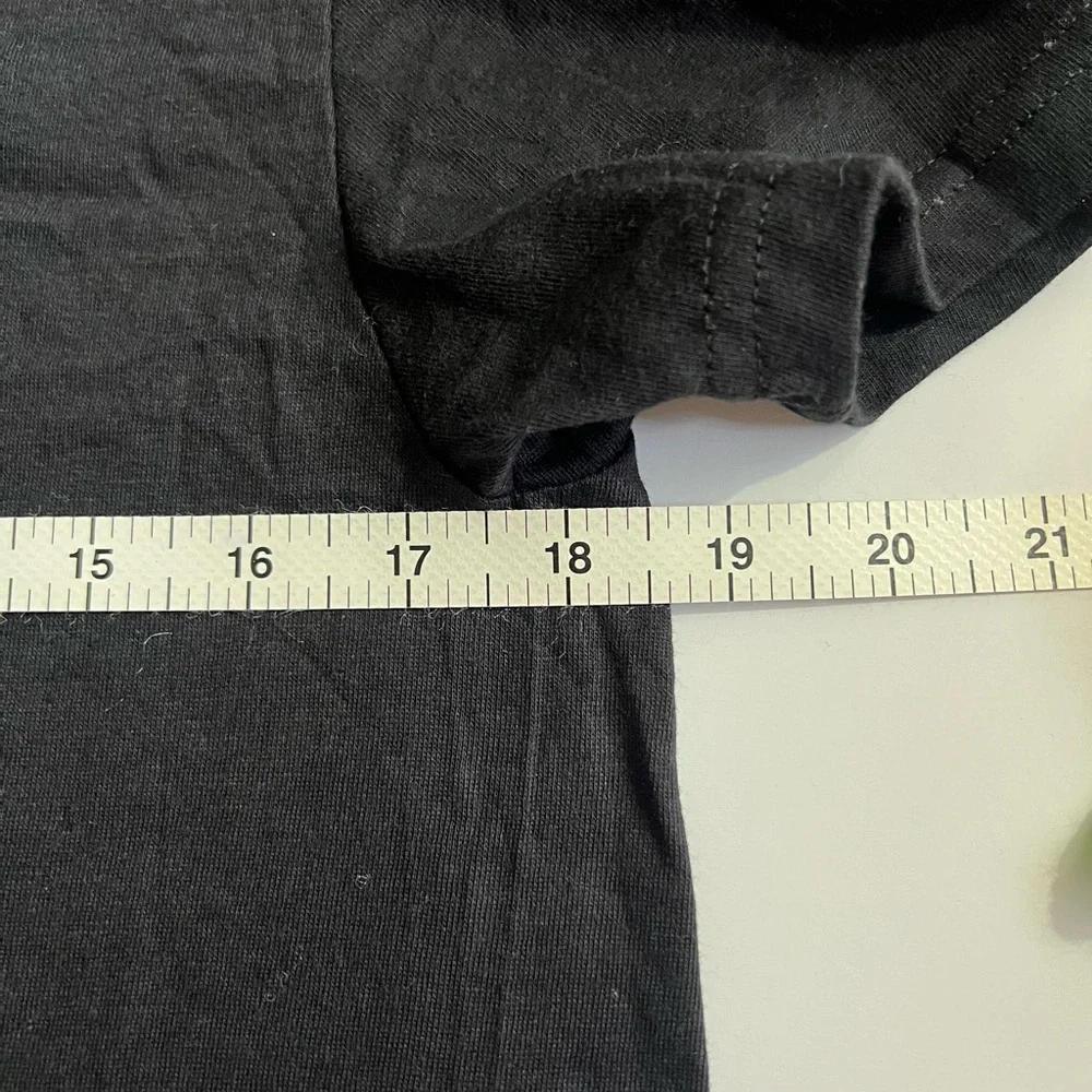 NEW True Religion Black  / Gold Foil Logo T-Shirt - SZ M - Picture 7 of 7